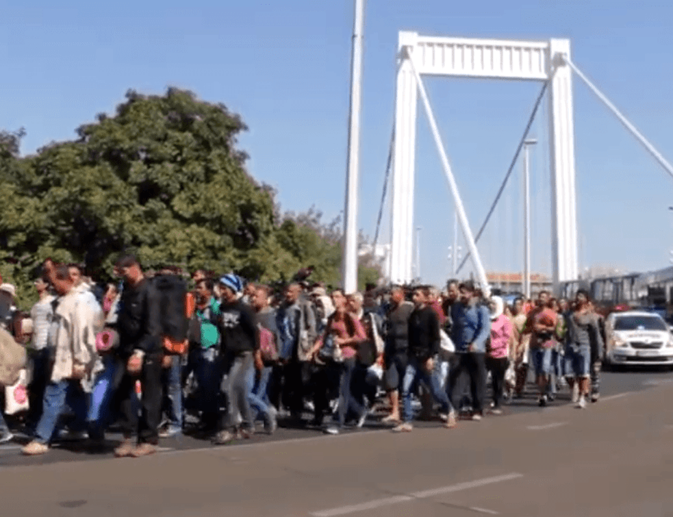 MIGRANTI IPAK NISU ZATVORENI U <span style='color:red;'><b>KAMPOVI</b></span>MA